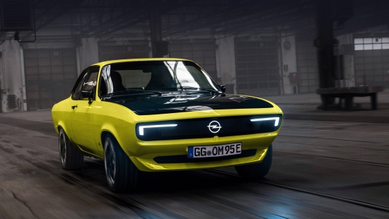 Opel Manta GSe ElektroMOD savienos pagātni un nākotni